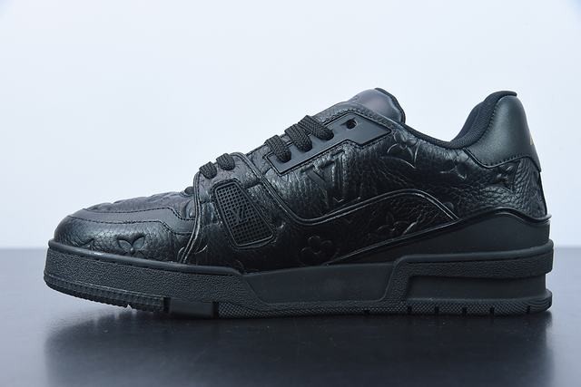 Louis Vuitton Trainer Black Louis Vuitton Trainer Black