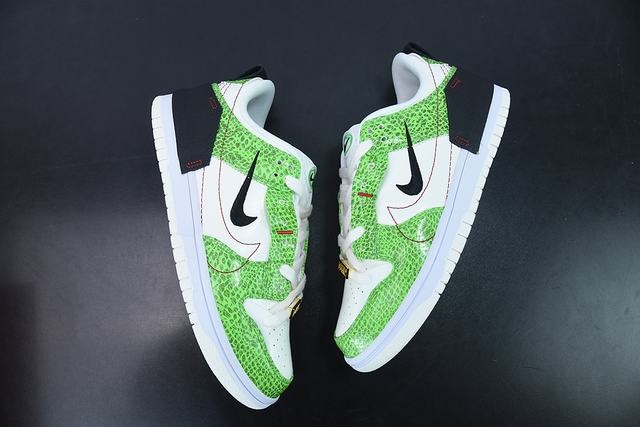 Nike Dunk Low Disrupt 2 Just Do It Snakeskin Green (W) Nike Dunk Low Disrupt 2 Just Do It Snakeskin Green (W)