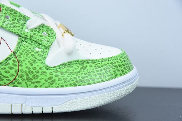 Nike Dunk Low Disrupt 2 Just Do It Snakeskin Green (W) Nike Dunk Low Disrupt 2 Just Do It Snakeskin Green (W)