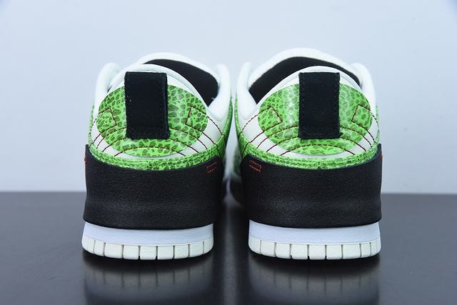 Nike Dunk Low Disrupt 2 Just Do It Snakeskin Green (W) Nike Dunk Low Disrupt 2 Just Do It Snakeskin Green (W)
