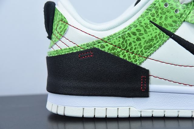 Nike Dunk Low Disrupt 2 Just Do It Snakeskin Green (W) Nike Dunk Low Disrupt 2 Just Do It Snakeskin Green (W)