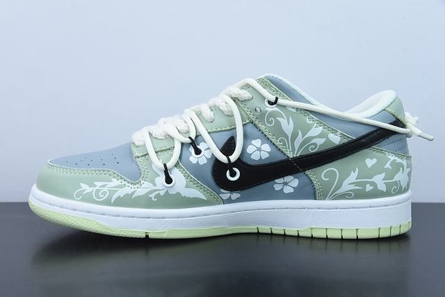 H01G4 NK SB Dunk Low H01G4 NK SB Dunk Low