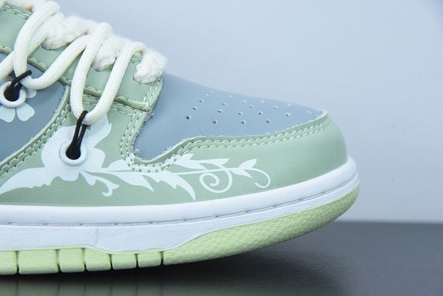 H01G4 NK SB Dunk Low H01G4 NK SB Dunk Low