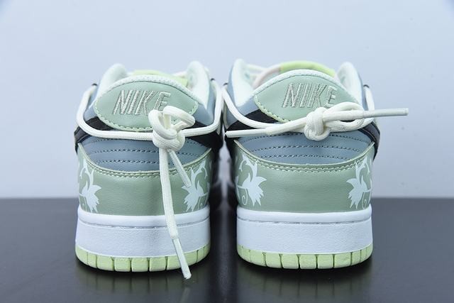 H01G4 NK SB Dunk Low H01G4 NK SB Dunk Low