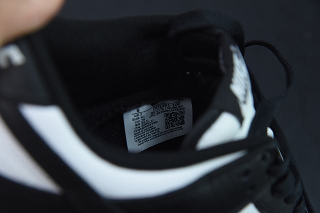Nike Dunk Low Retro White Black Panda (2021) Nike Dunk Low Retro White Black Panda (2021)