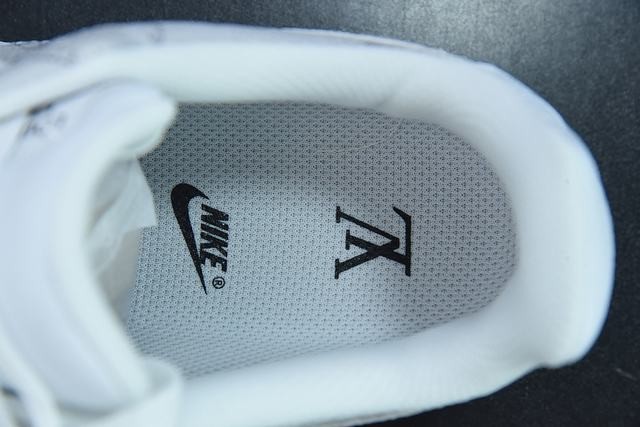 x Air Force 1'07 x Air Force 1'07