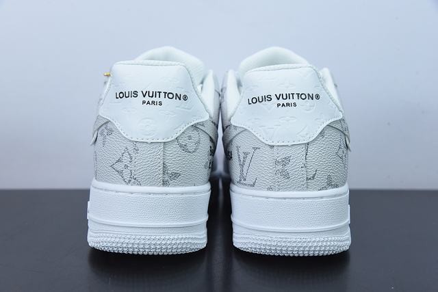 x Air Force 1'07 x Air Force 1'07