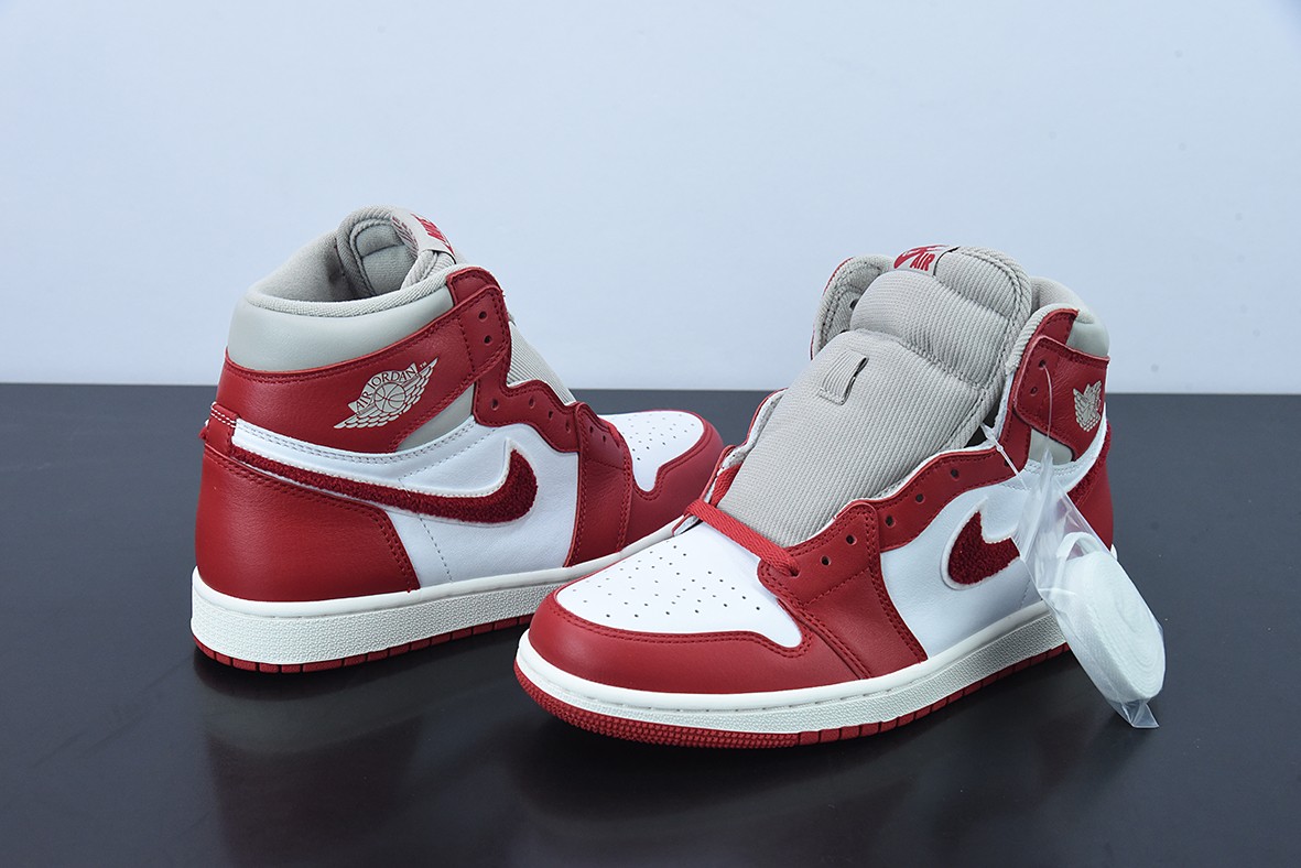 Air Jordan 1 High OG WMNS “Newstalgia” Air Jordan 1 High OG WMNS “Newstalgia”