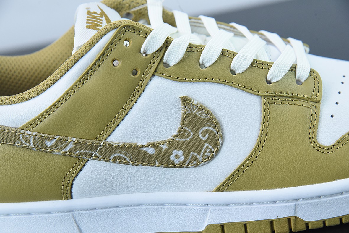 Nike SB Dunk Low Nike SB Dunk Low