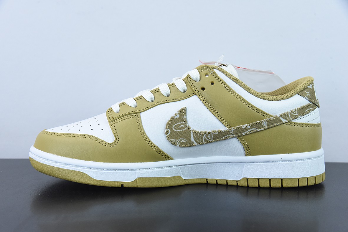 Nike SB Dunk Low Nike SB Dunk Low