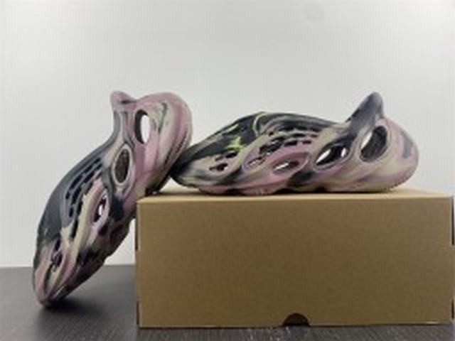 Yeezy Foam RNNR “MX CARDON Yeezy Foam RNNR “MX CARDON