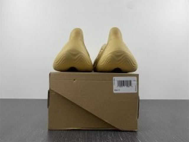 Yeezy Foam Runner “Desert Sand” Yeezy Foam Runner “Desert Sand”