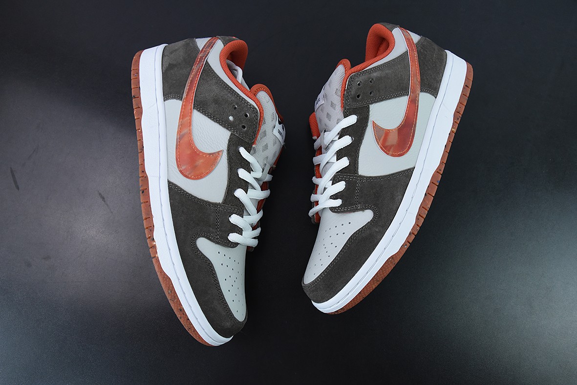 SB Dunk Low Pro SB Dunk Low Pro