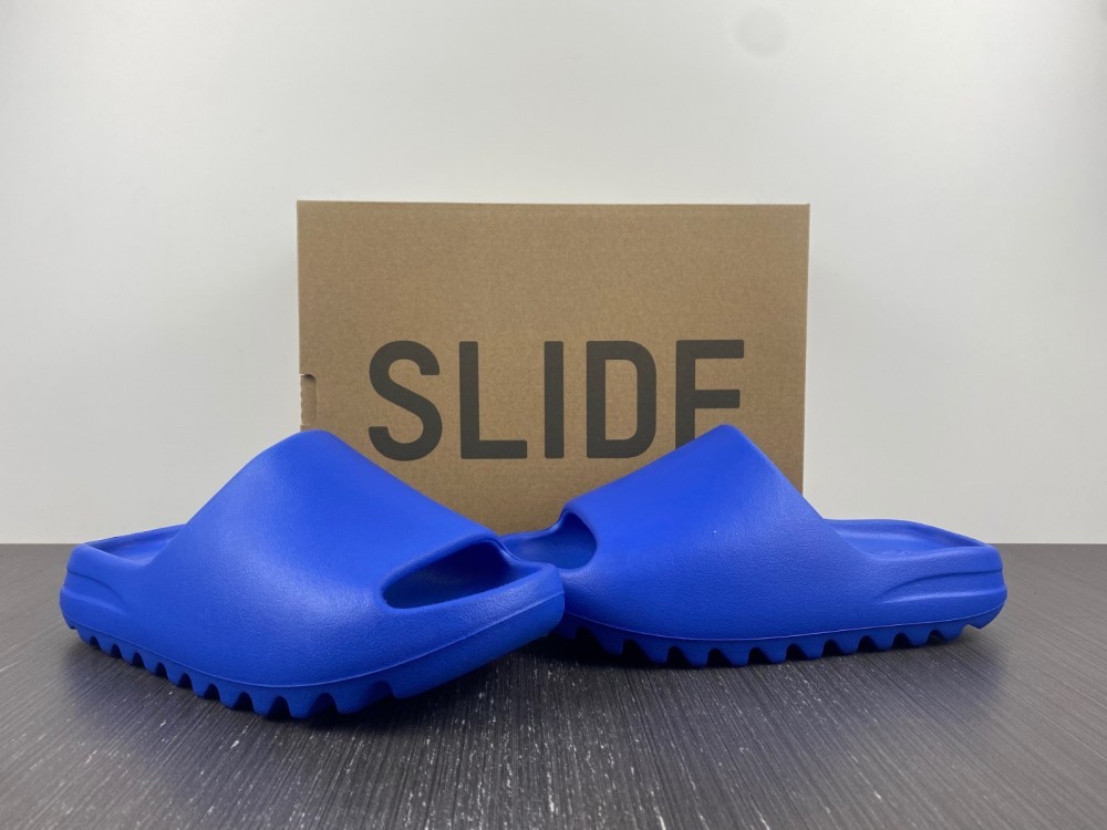 YEEZY SLIDE 'GLOW GREEN' 2022 YEEZY SLIDE 'GLOW GREEN' 2022