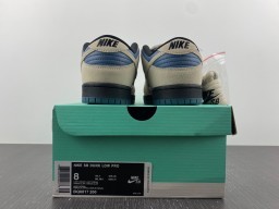 Nike SB Dunk Low Light Cream Thunderstorm Nike SB Dunk Low Light Cream Thunderstorm