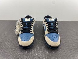 Nike SB Dunk Low Light Cream Thunderstorm Nike SB Dunk Low Light Cream Thunderstorm
