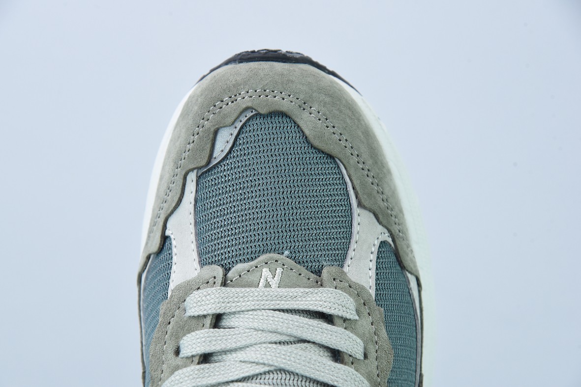 New Balance 2002R New Balance 2002R