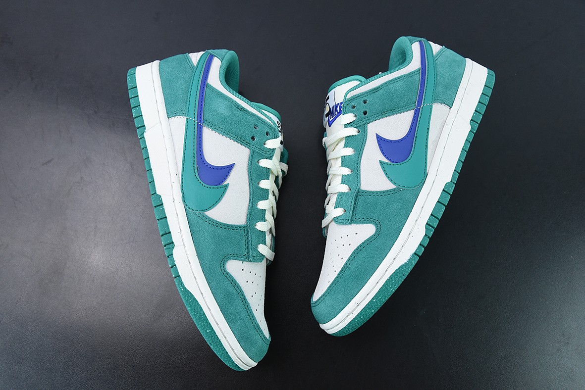Nk SB Dunk Low SE Nk SB Dunk Low SE