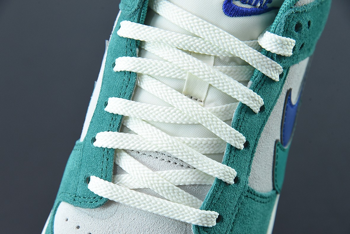 Nk SB Dunk Low SE Nk SB Dunk Low SE