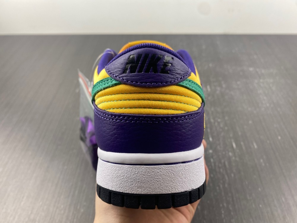 Nike Dunk Low LX Lisa Leslie Nike Dunk Low LX Lisa Leslie