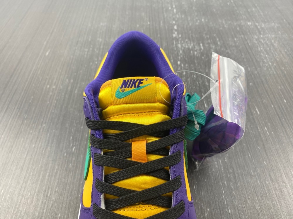 Nike Dunk Low LX Lisa Leslie Nike Dunk Low LX Lisa Leslie