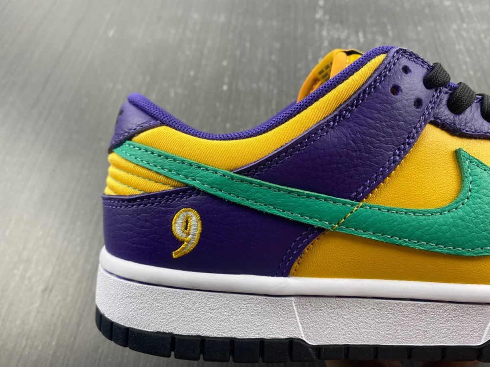 Nike Dunk Low LX Lisa Leslie Nike Dunk Low LX Lisa Leslie