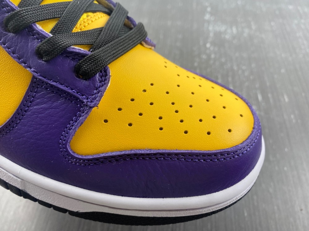 Nike Dunk Low LX Lisa Leslie Nike Dunk Low LX Lisa Leslie