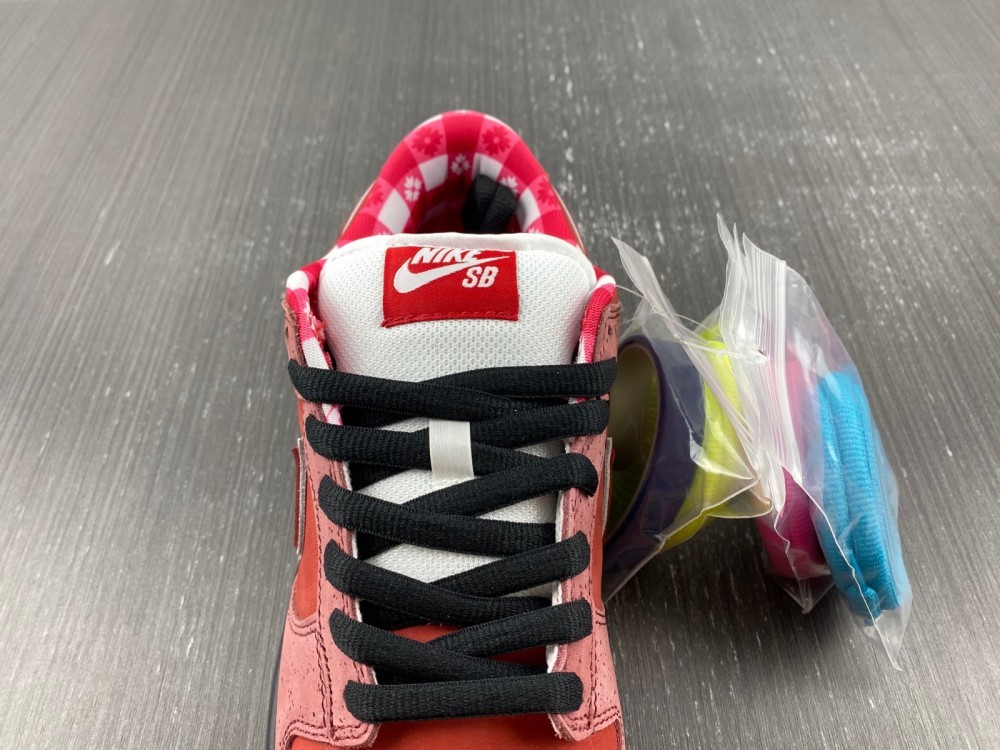 Nike SB Dunk Low Concepts Red Lobster Nike SB Dunk Low Concepts Red Lobster