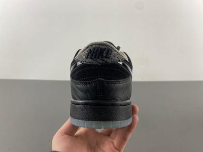 Division Street x Nike Dunk Low Lux “Oregon Black Division Street x Nike Dunk Low Lux “Oregon Black