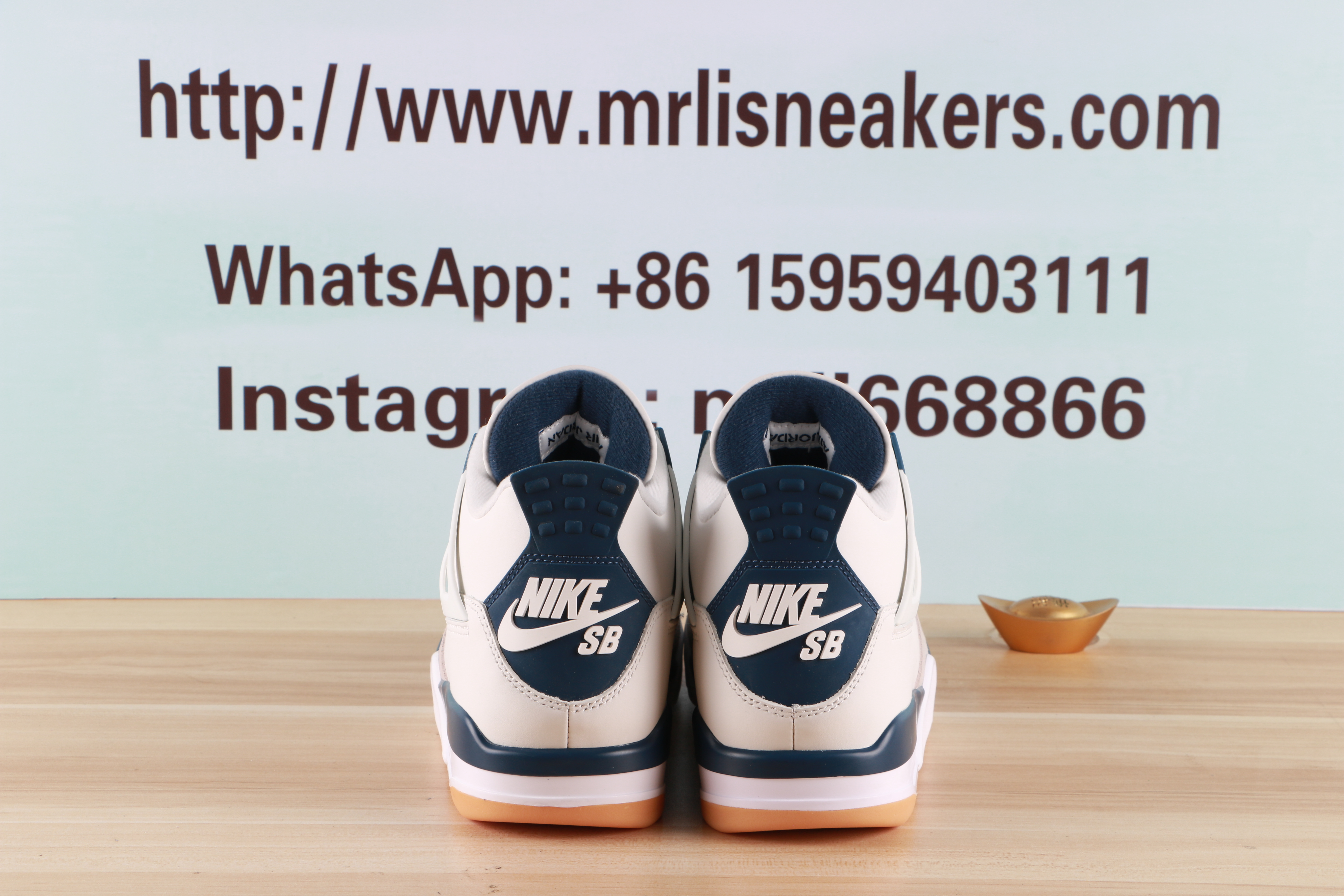 Jordan 4 Retro SB Navy
