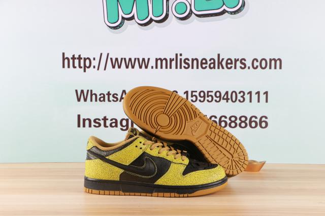 Nike Dunk Low QS Halloween Skull