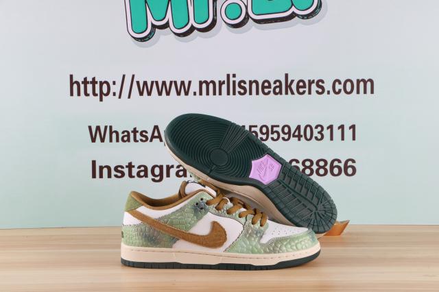 Nike SB Dunk Low Alexis Sablone Chameleon