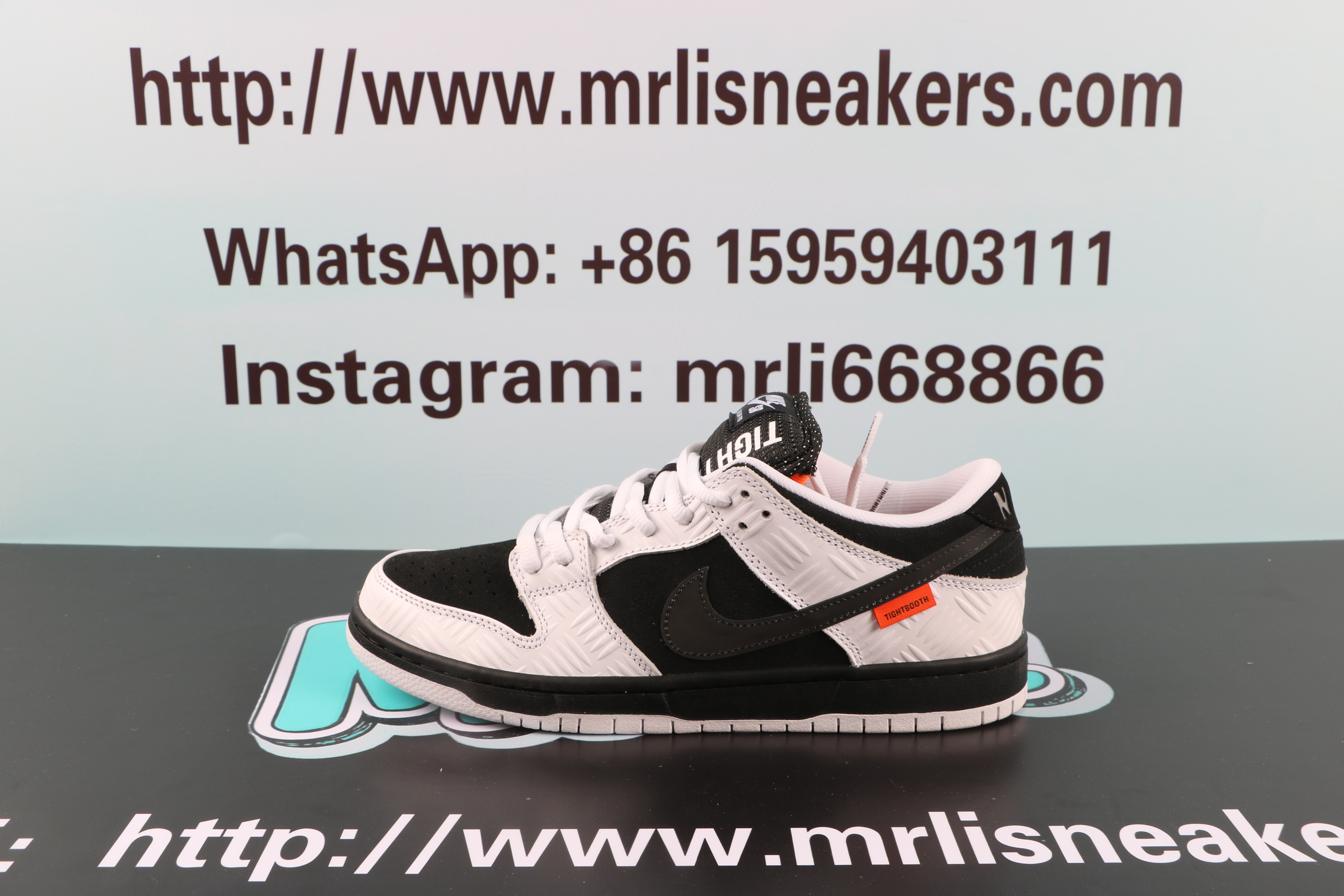Nike SB Dunk Low TIGHTBOOTH