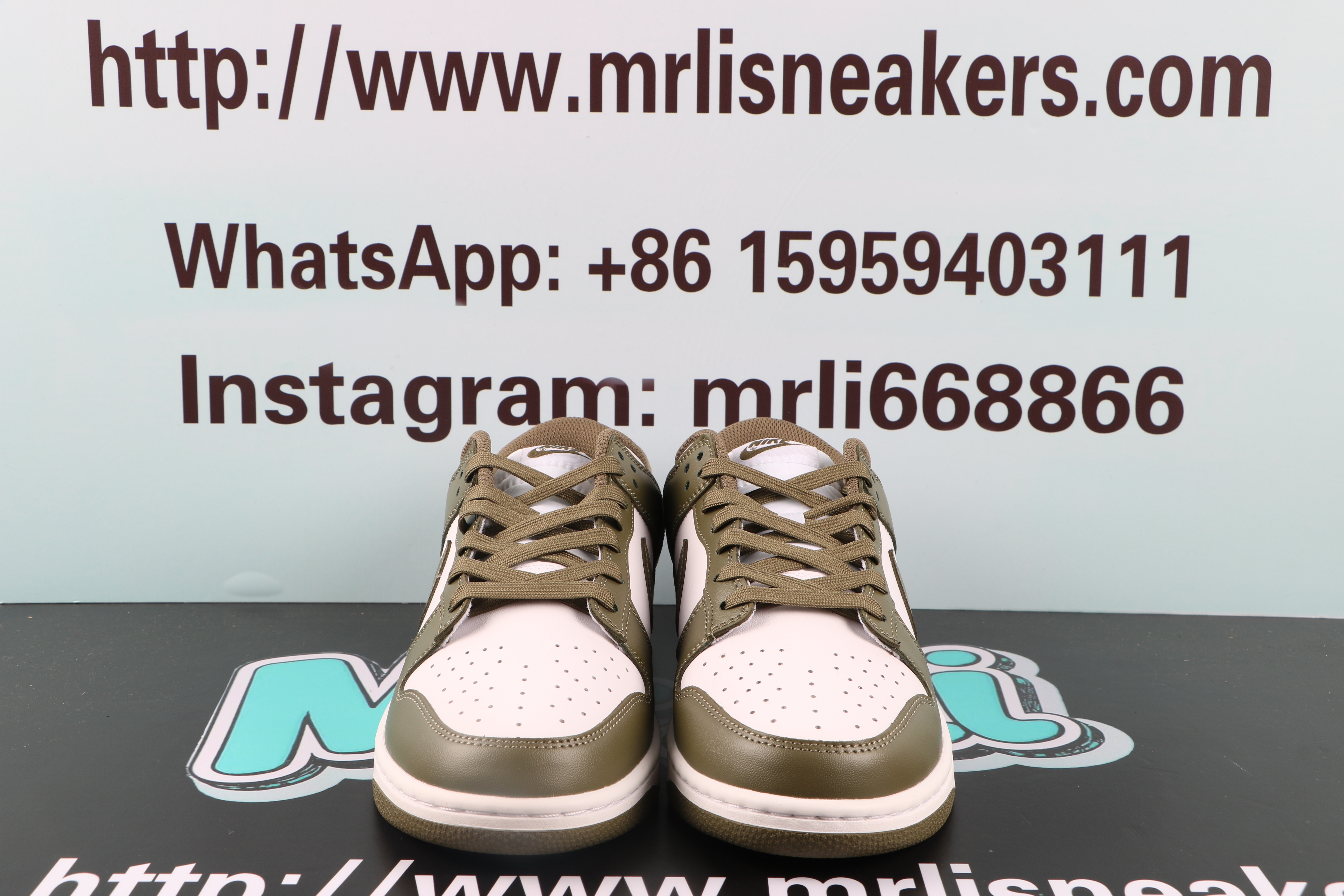 Nike Dunk Low Medium Olive