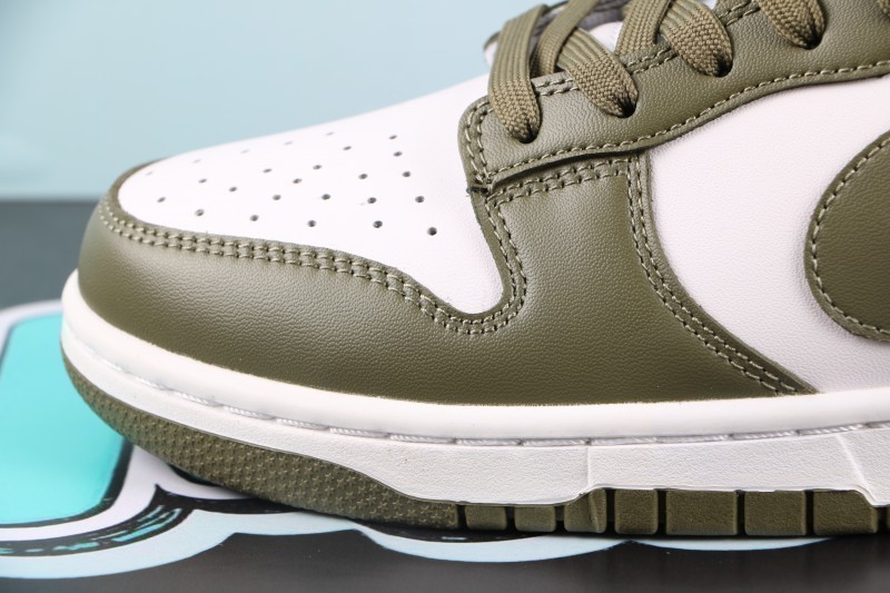 Nike Dunk Low Medium Olive
