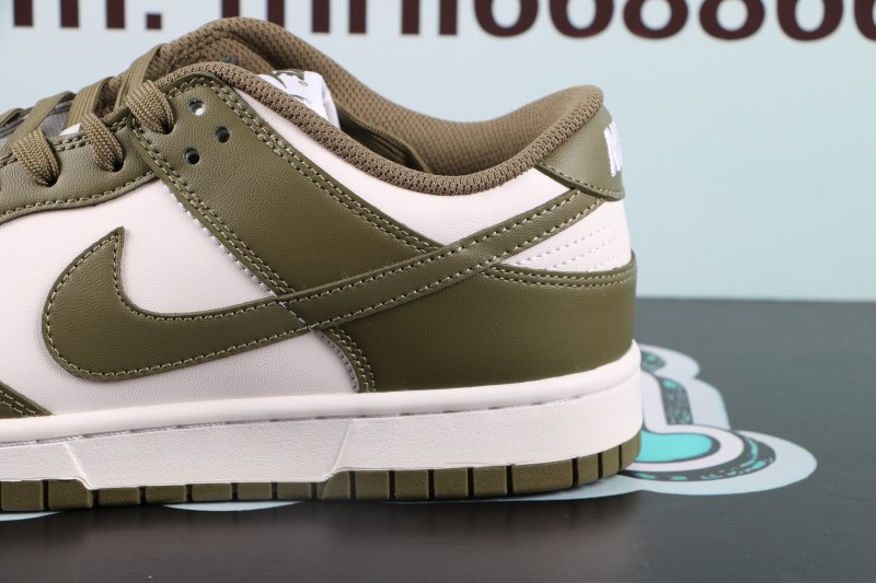 Nike Dunk Low Medium Olive