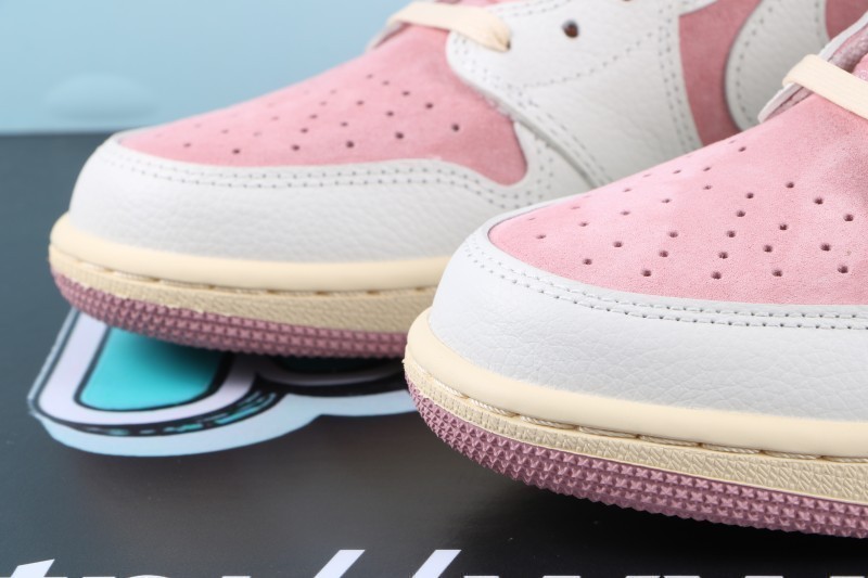 Air Jordan 1 Low OG Travis Scott Pink