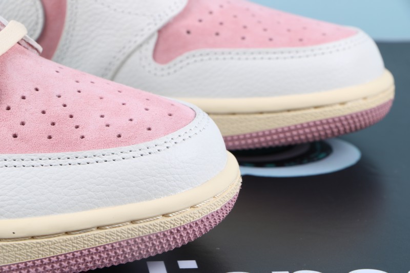 Air Jordan 1 Low OG Travis Scott Pink