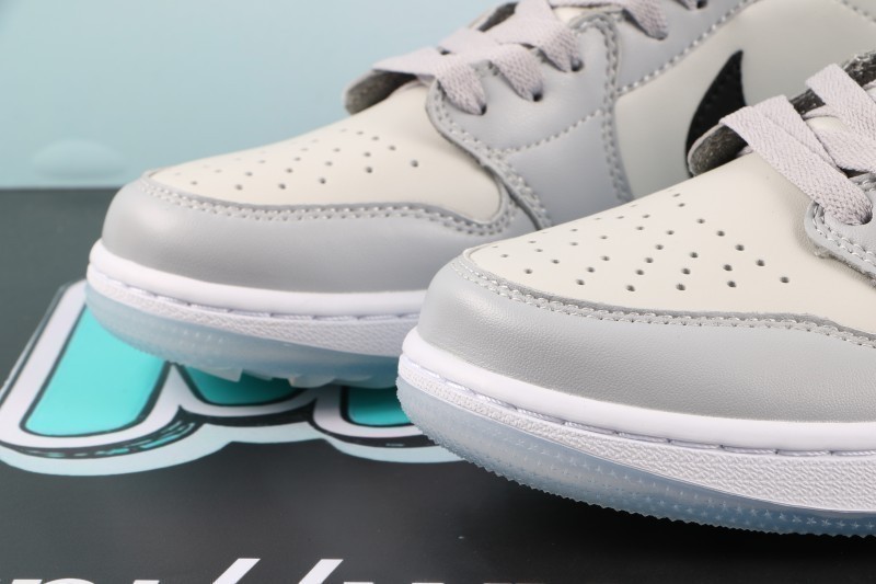 Jordan 1 Retro Low Golf Wolf Grey