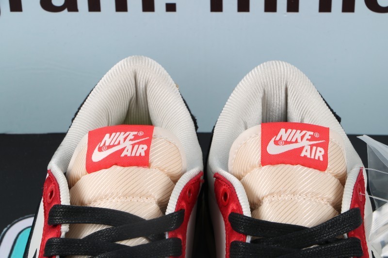 Jordan 1 Retro Low OG Trophy Room Away