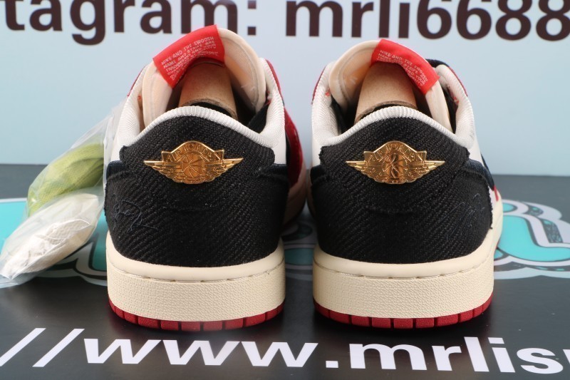 Jordan 1 Retro Low OG Trophy Room Away