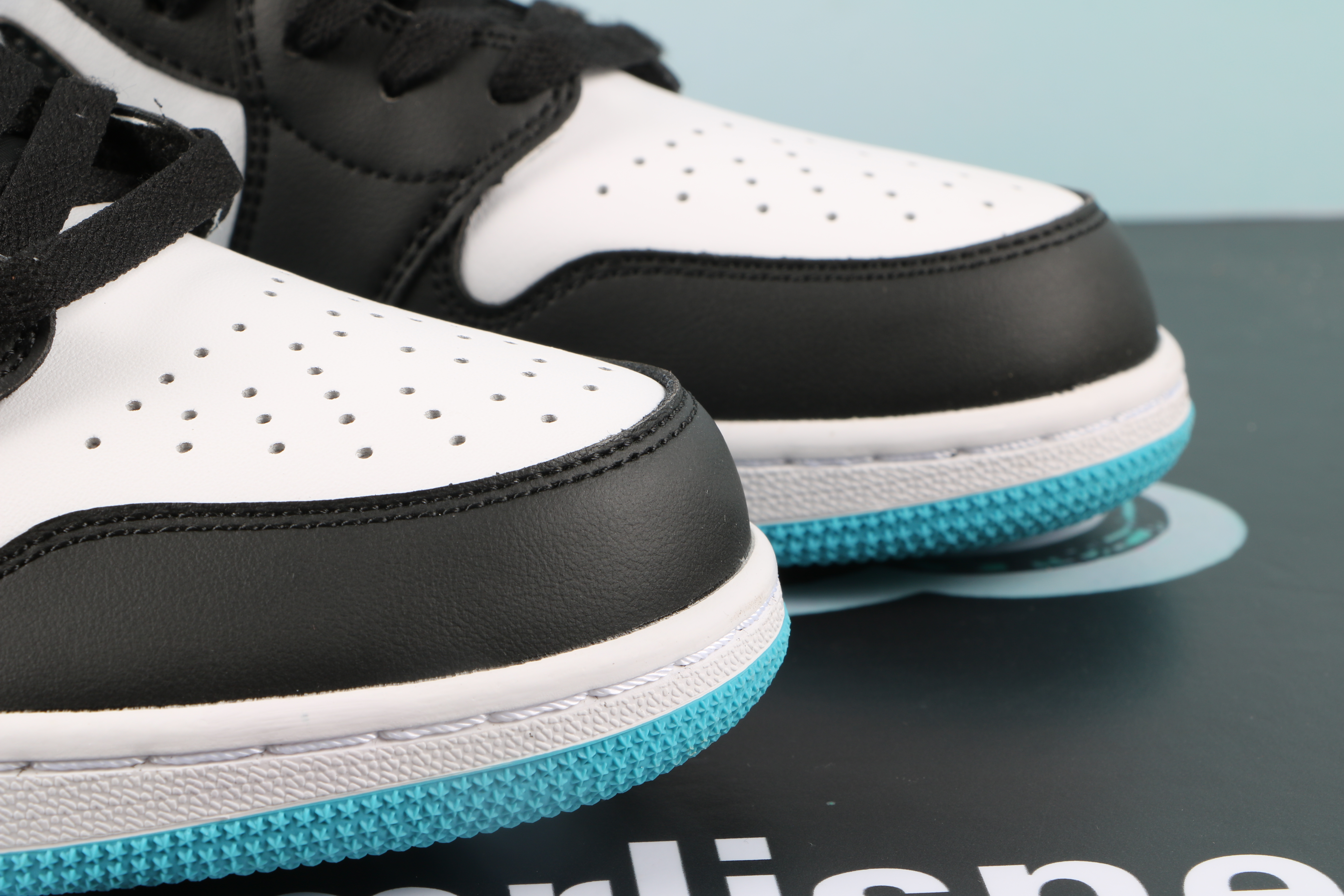 Jordan 1 Retro Low OG Black Dark Powder Blue（LJR）
