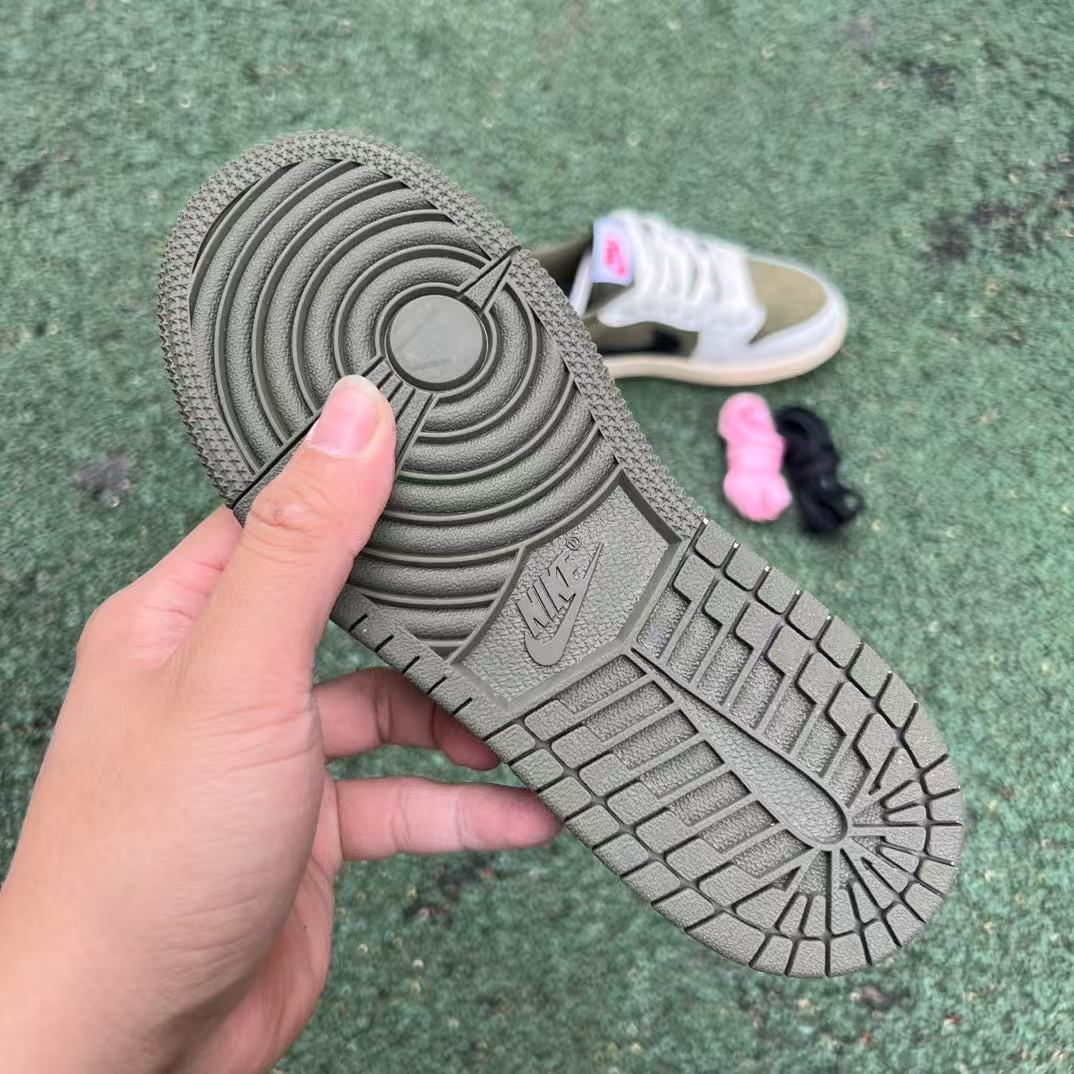Jordan 1 Retro Low OG SP Travis Scott Medium Olive Jordan 1 Retro Low OG SP Travis Scott Medium Olive