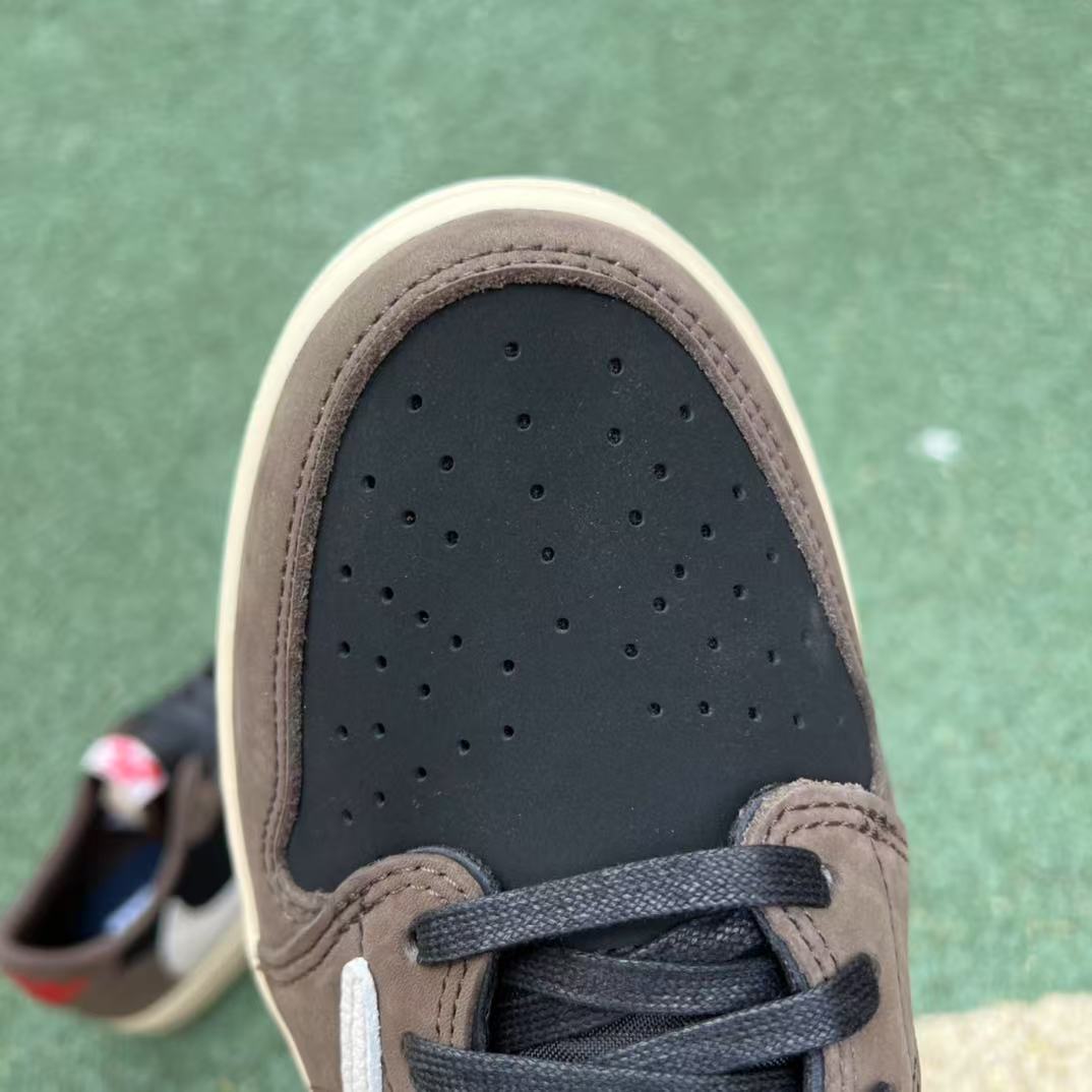 Travis Scott x Air Jordan 1 Low Travis Scott x Air Jordan 1 Low