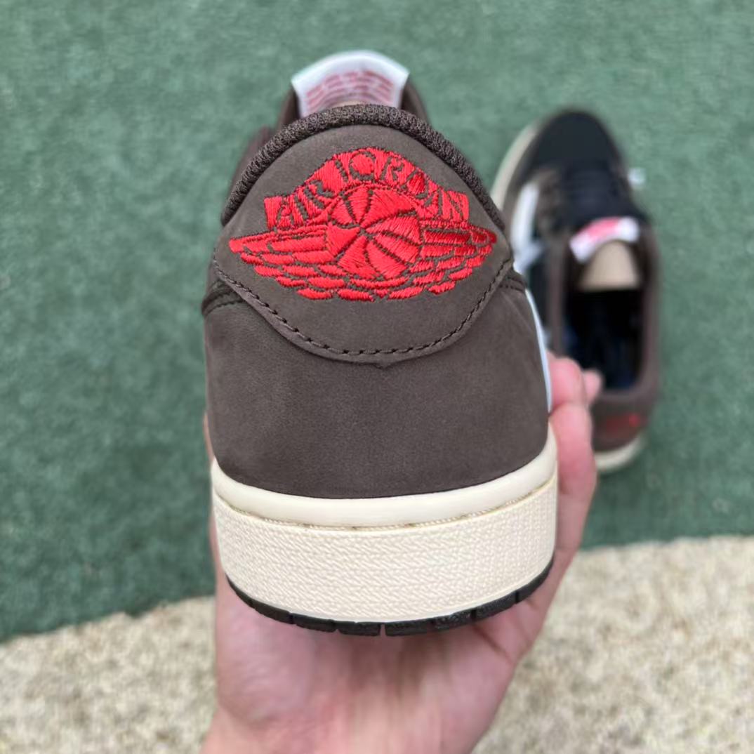 Travis Scott x Air Jordan 1 Low Travis Scott x Air Jordan 1 Low