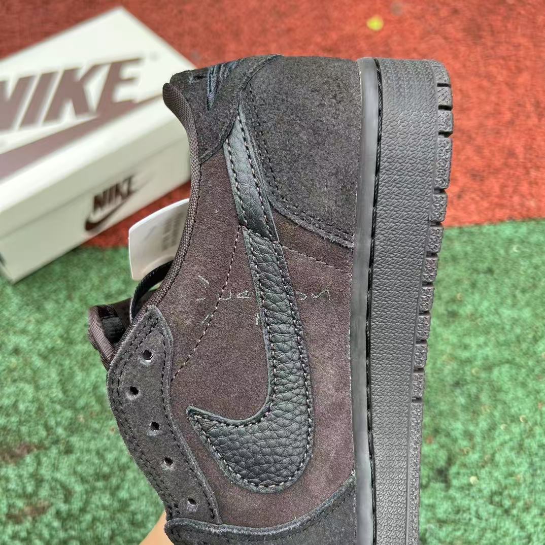 Jordan 1 Low OG Travis Scott Velvet Brown