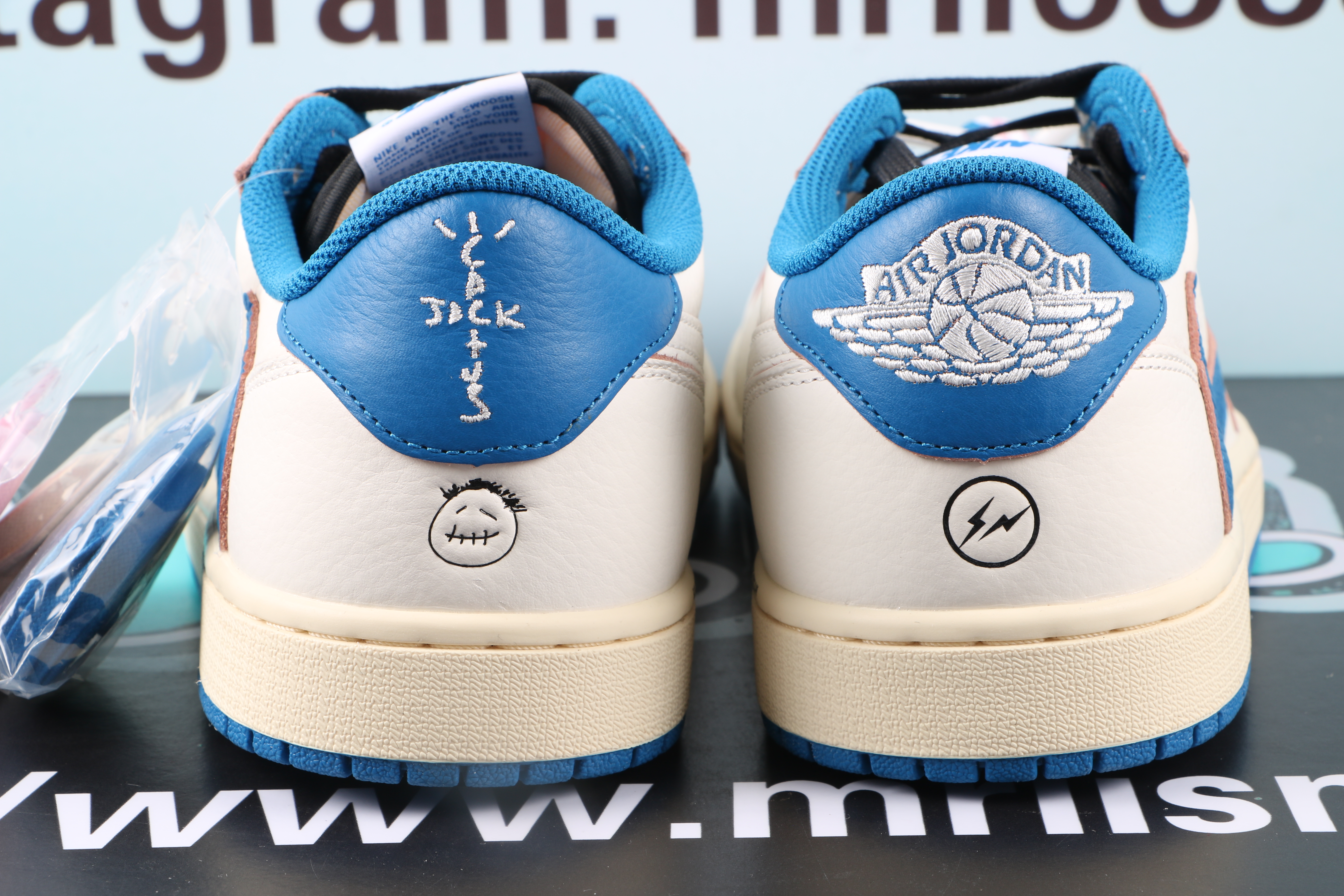 Jordan 1 Low OG Travis Scott Fragment