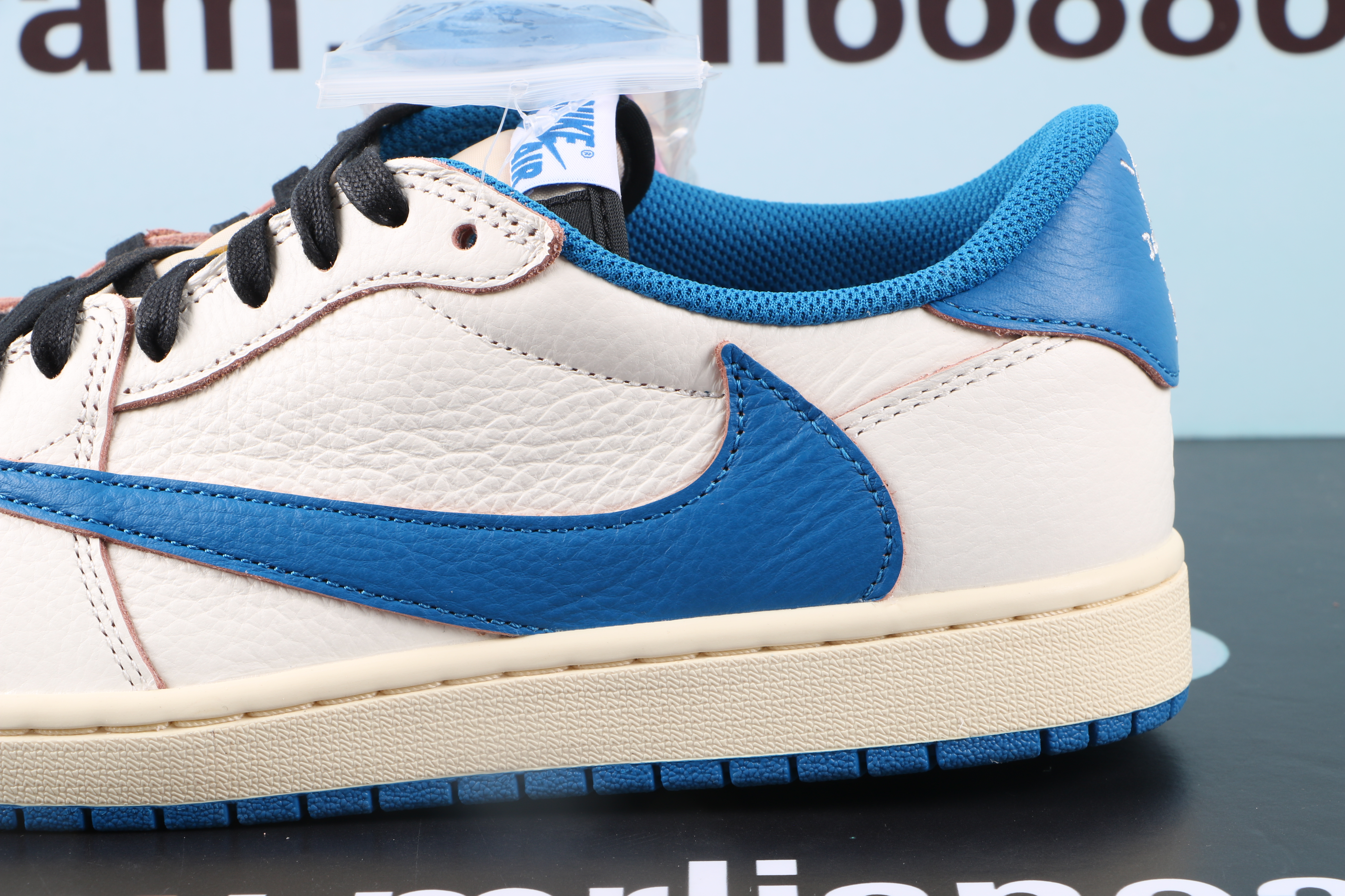 Jordan 1 Low OG Travis Scott Fragment