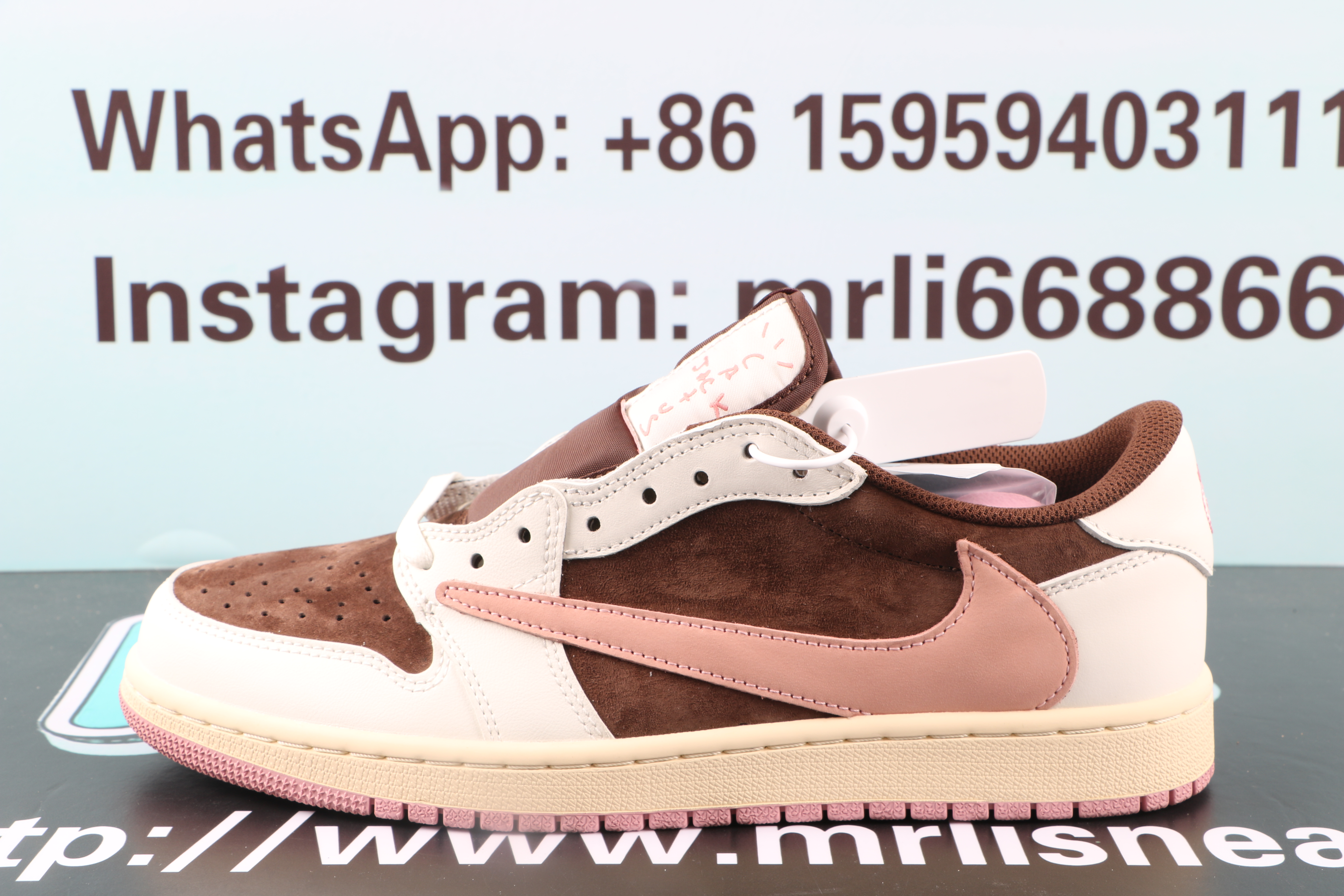 Travis Scott x Air Jordan 1 Low OG