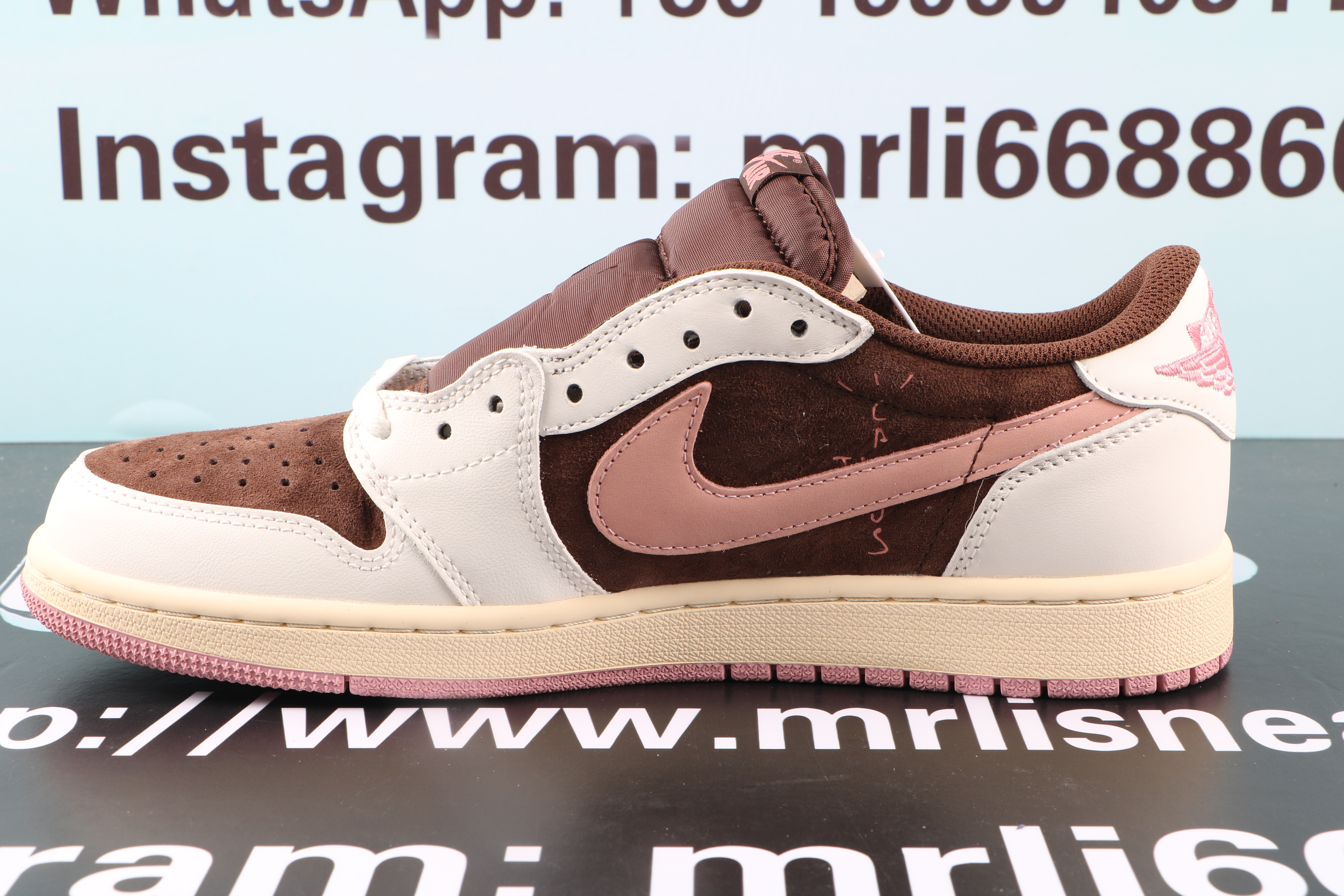 Travis Scott x Air Jordan 1 Low OG